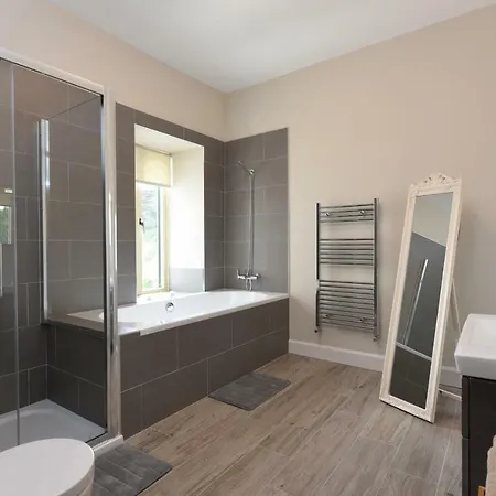 Feriehus Riverfront Island Luxury House - City Center Location *