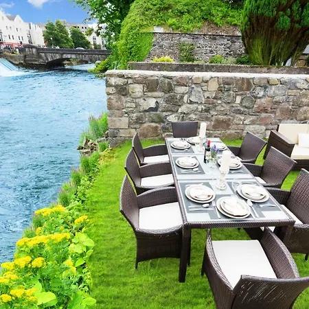 Riverfront Island Luxury House - City Center Location *